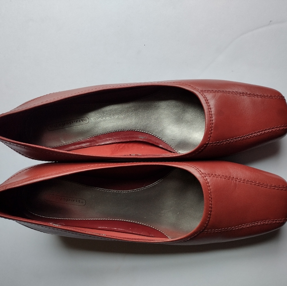Easy Spirit Anti-Gravity Women's Tan Leather upper Shoes Sz 9 1/2 M.